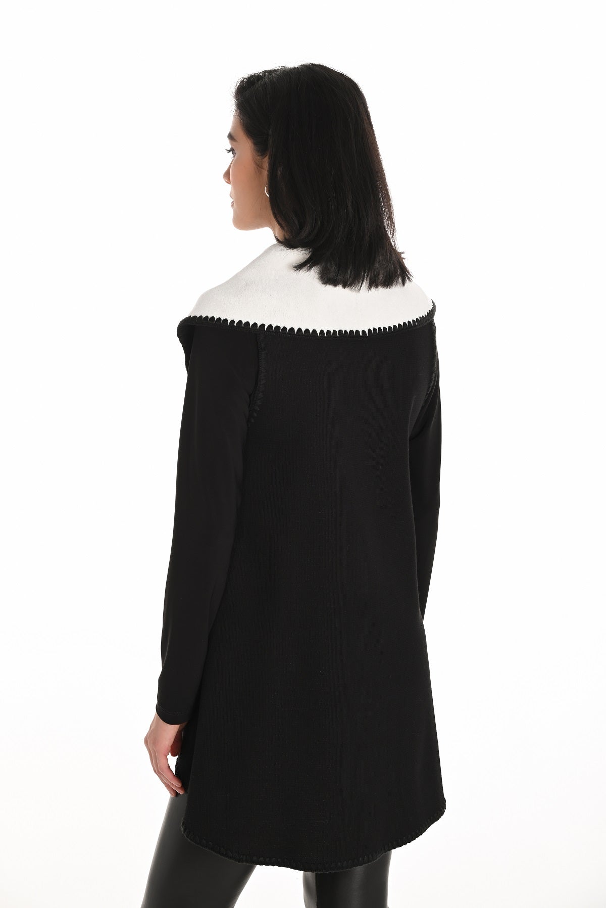 Frank Lyman textured knit black off white vest