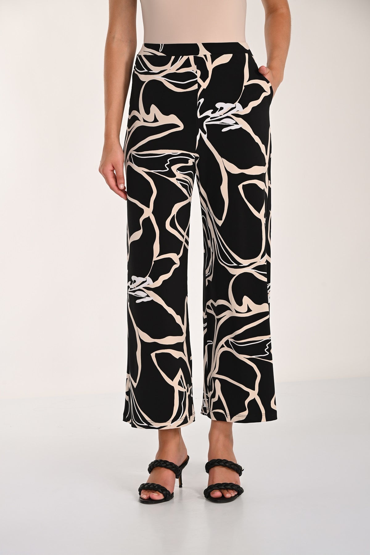Made In Canada Silky Knit Crop Pant. Frank Lyman 261225