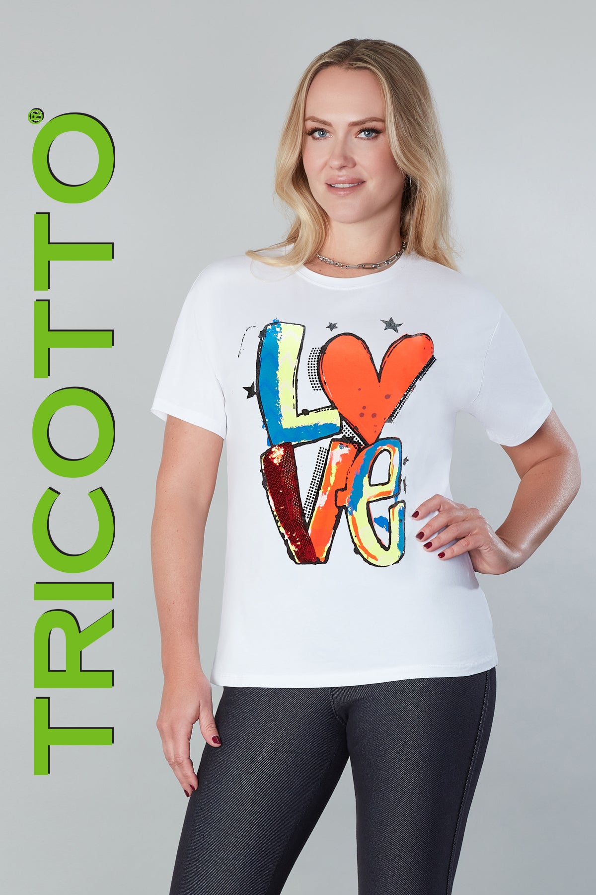 Tricotto White Sequin Love Print T-shirt