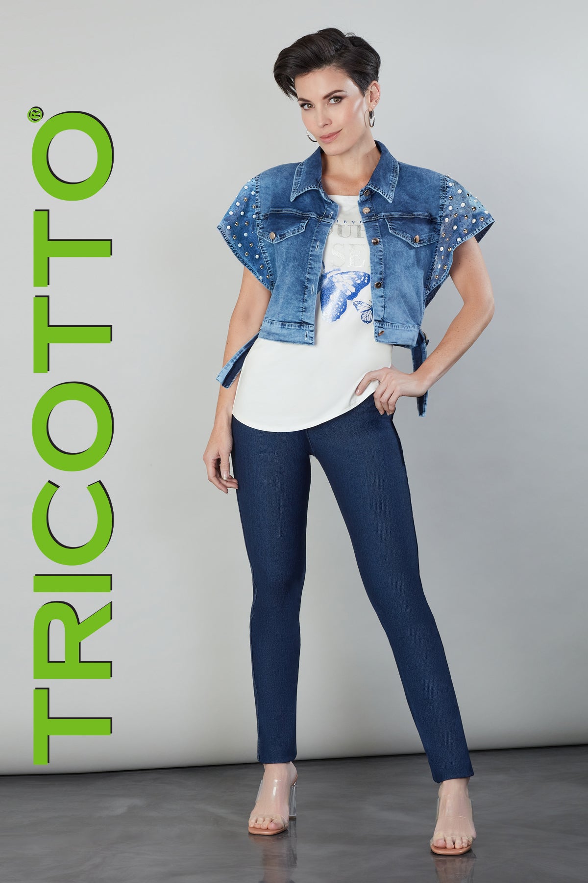 Tricotto Short sleeve denim jacket with front pearl embellished detail