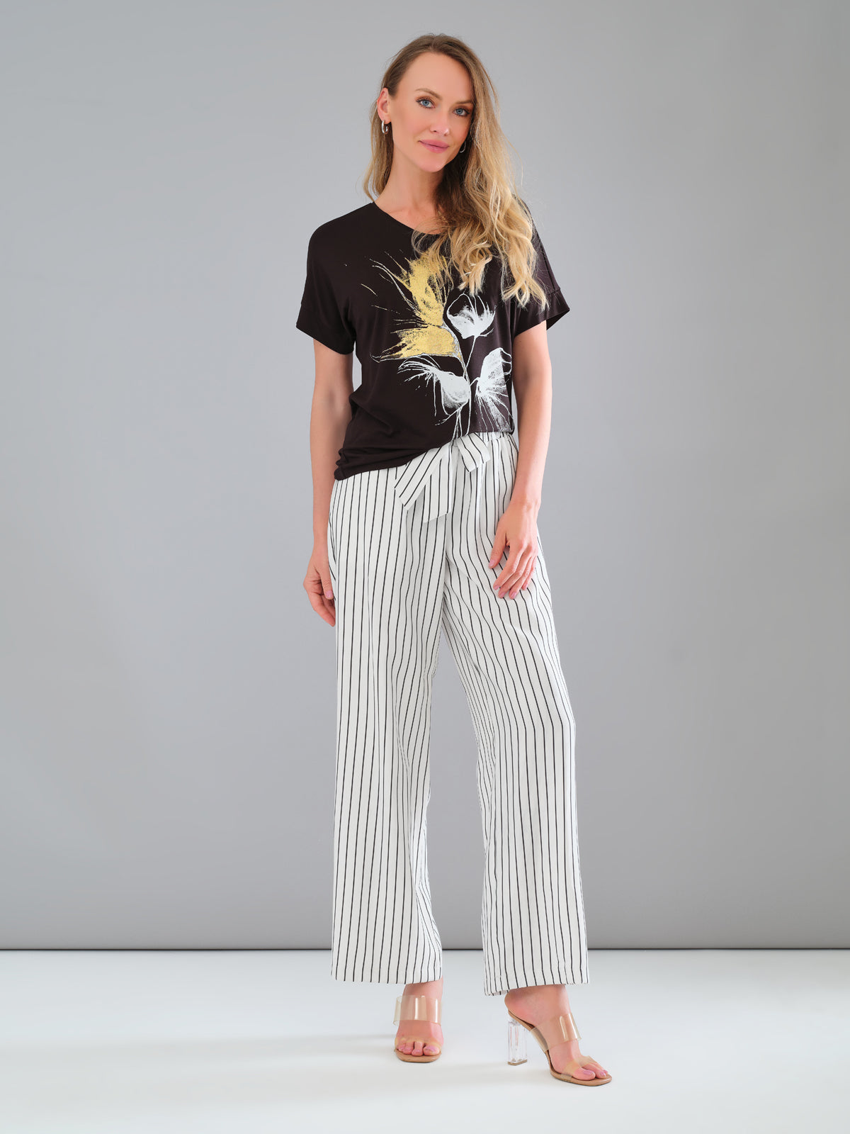 Black t-shirt with front print detail