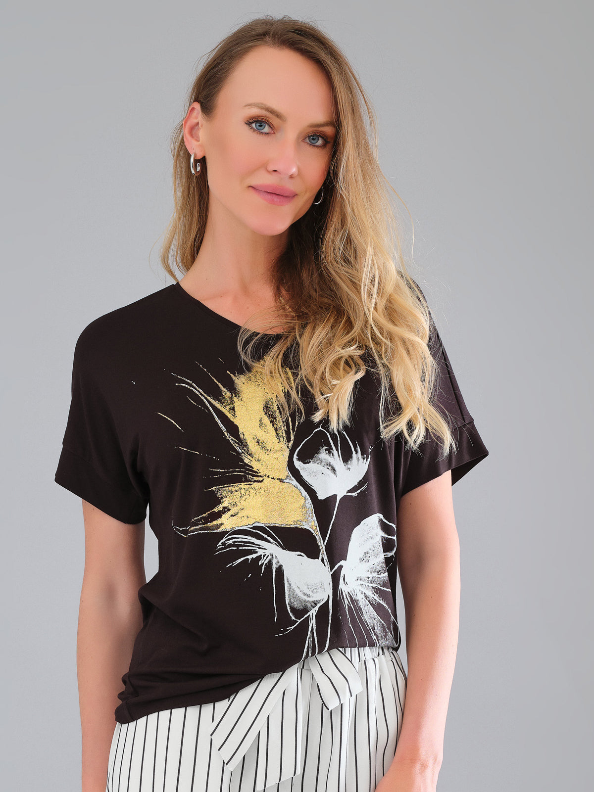 Black t-shirt with front print detail