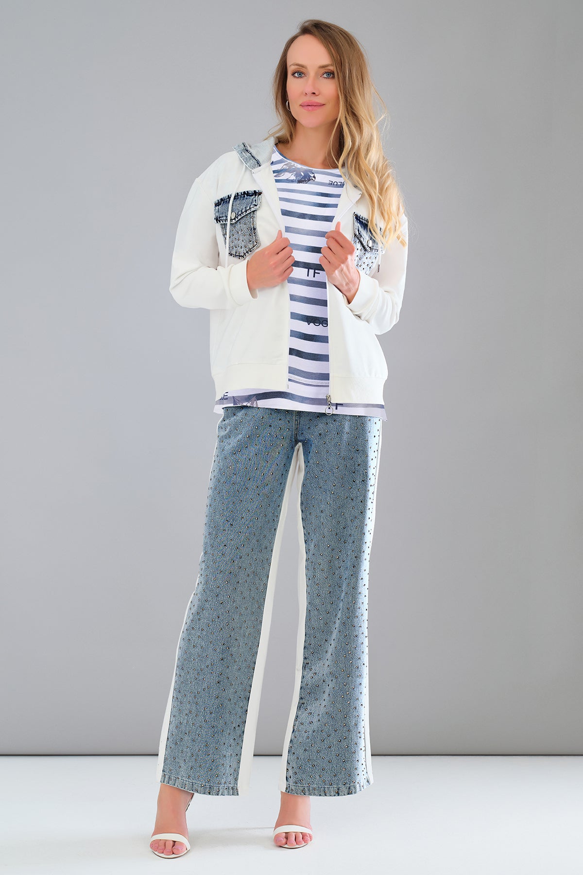 Jean souple clouté. Tricotto Style 56260