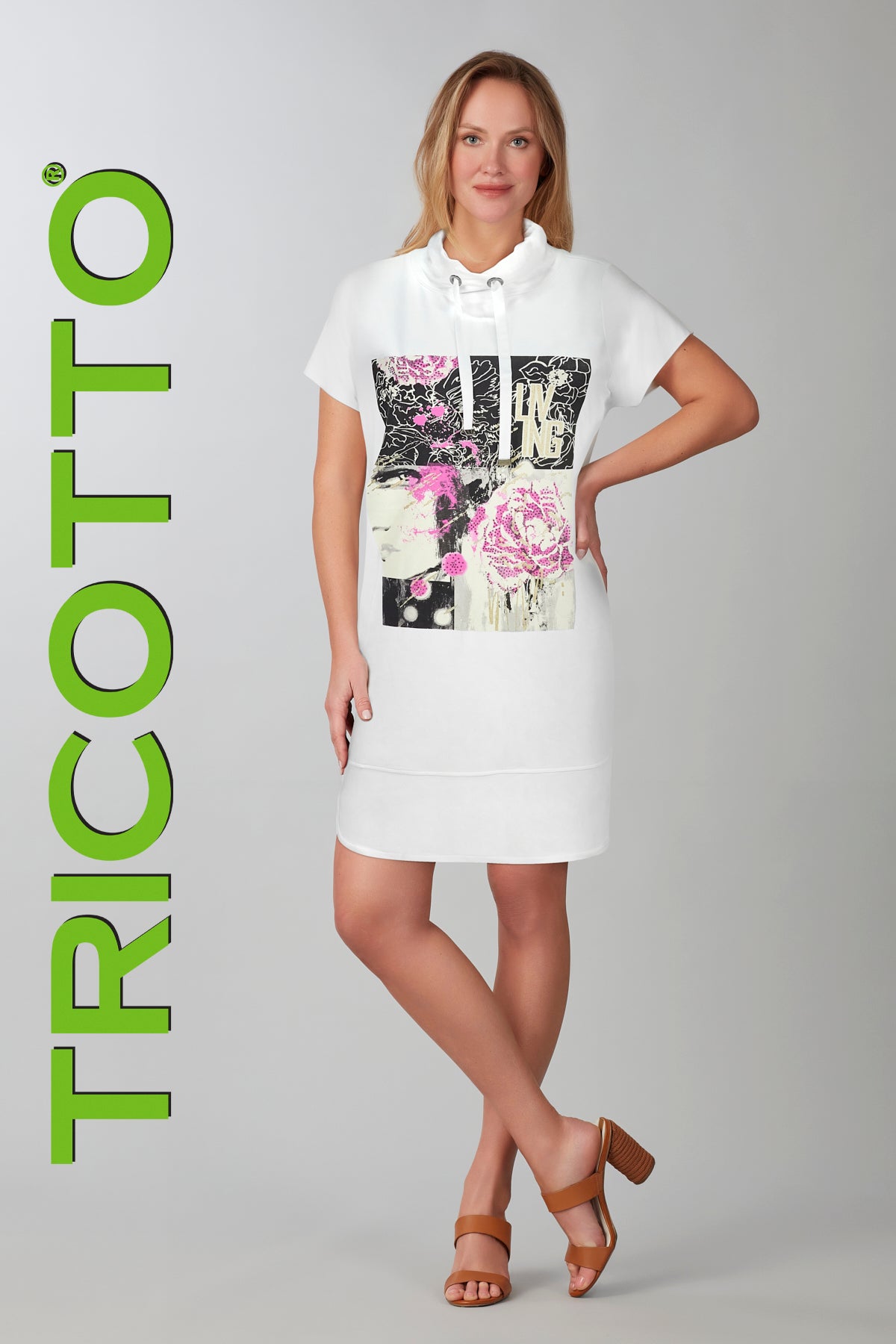 Tricotto casual textured knit dress with front sequin print detail