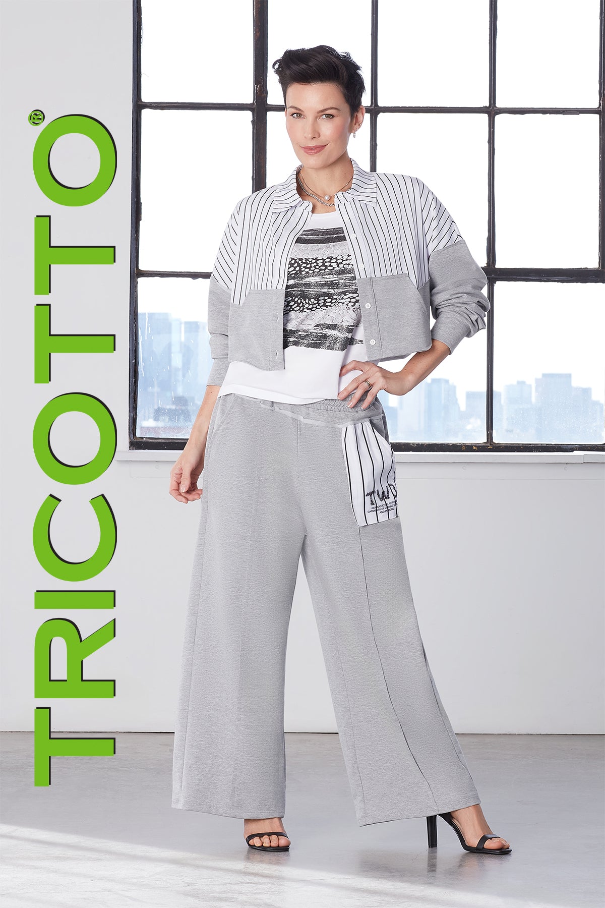 Tricotto grey relaxed knit pull on pant with pockets and print detail.