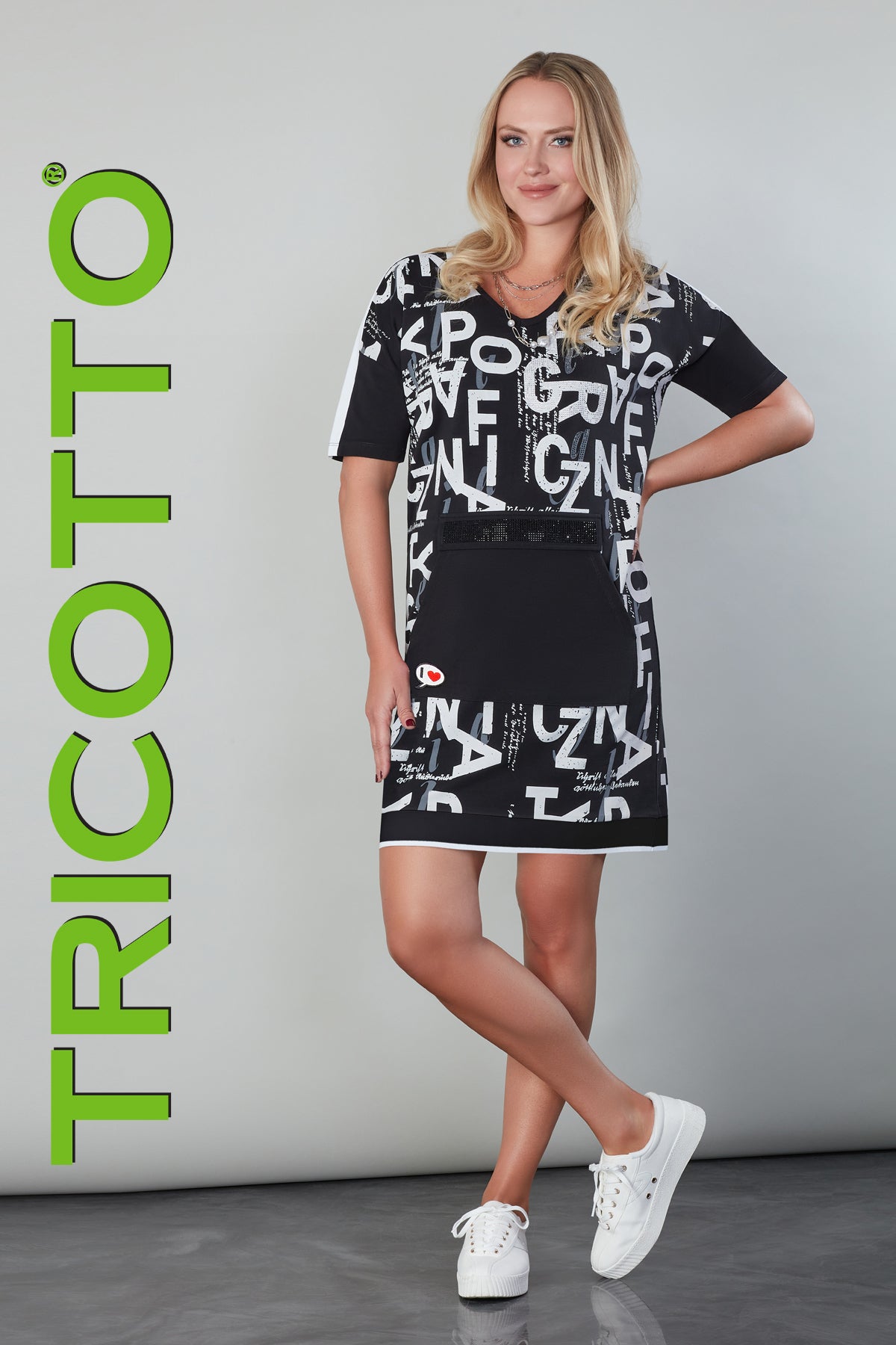Tricotto Black Printed Dress With Print and Sequin Detail