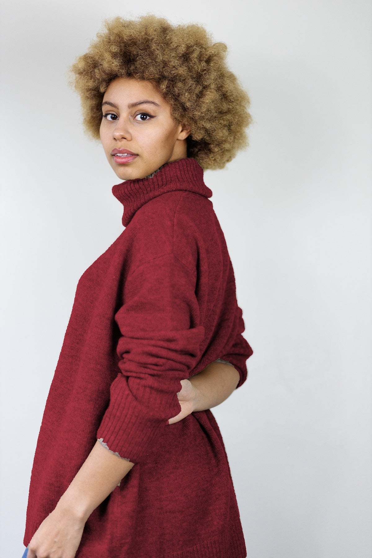 One Size oversized sweater in cranberry