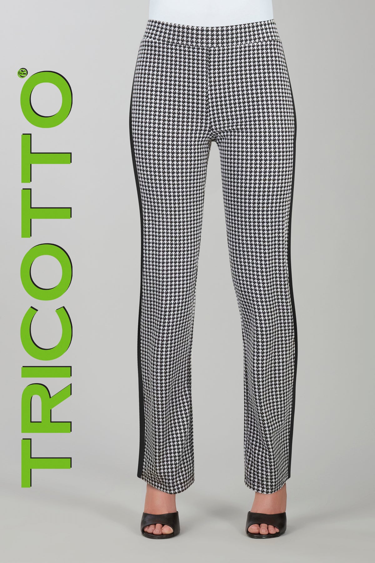 Tricotto black white pull on pant with side polyurethane detail