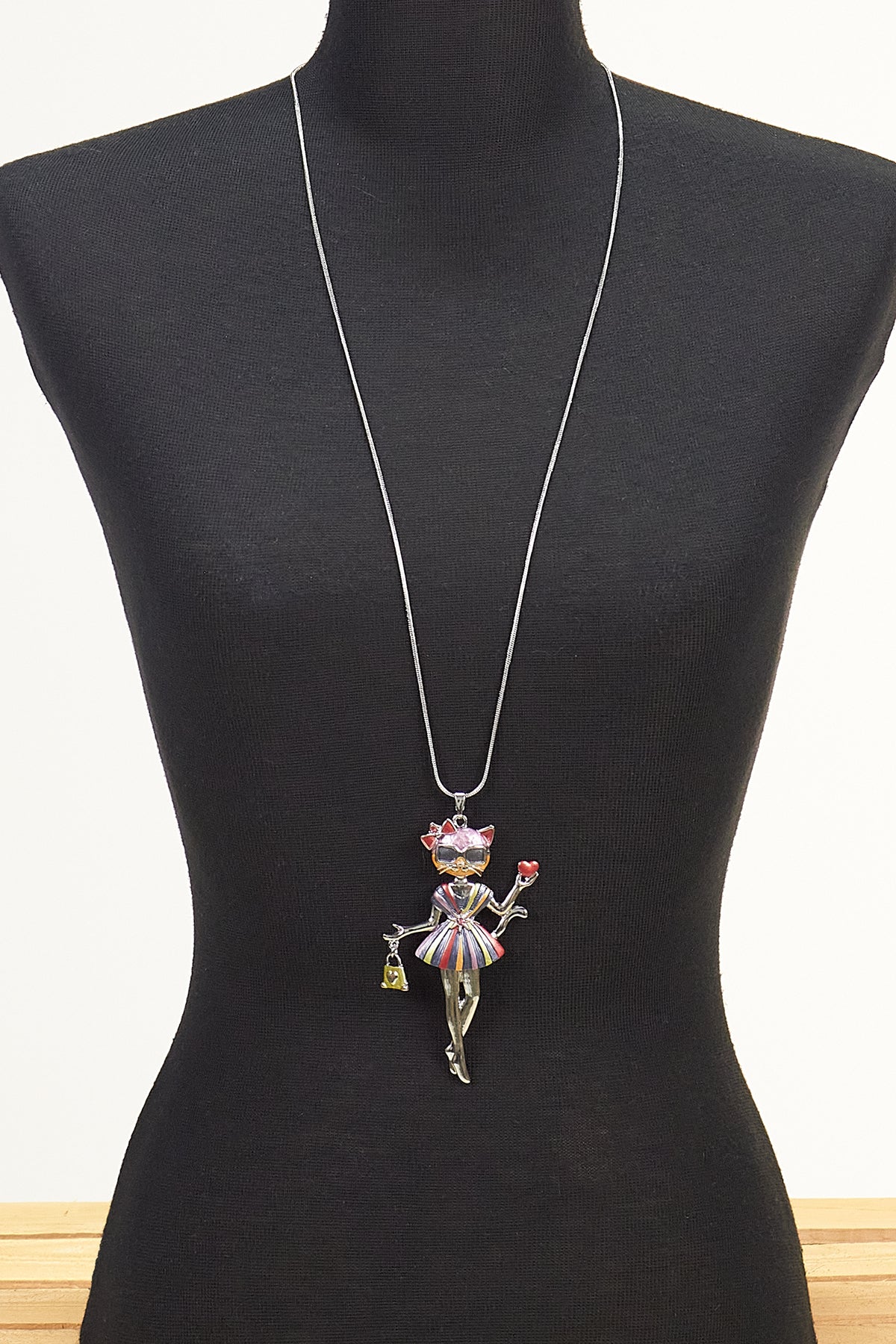 Les nana fashion necklace in black multi
