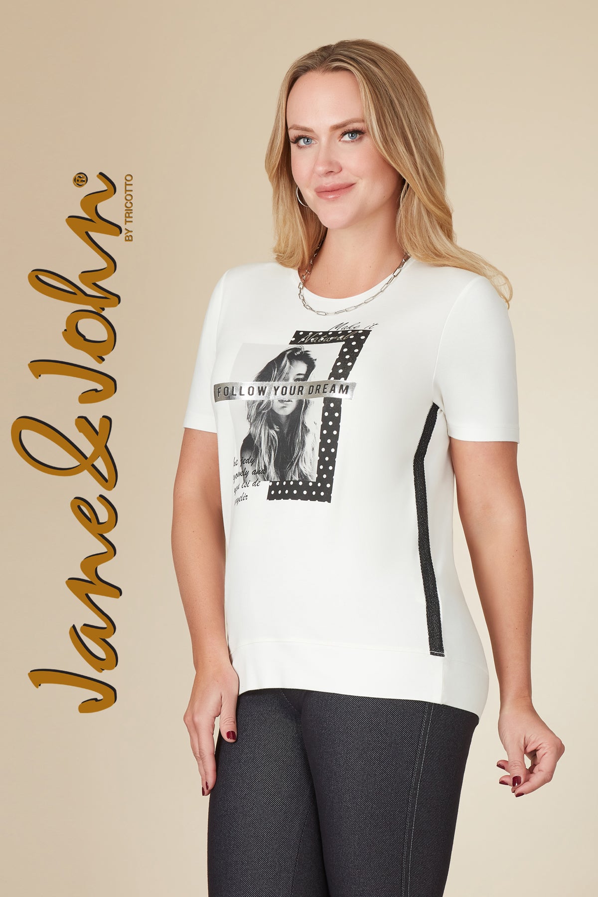 Jane & John T-shirt with front high fashion print detail