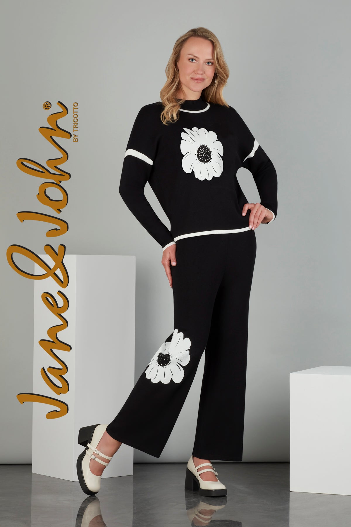 Tricotto Wide Leg Knit Pant with sequin floral print detail