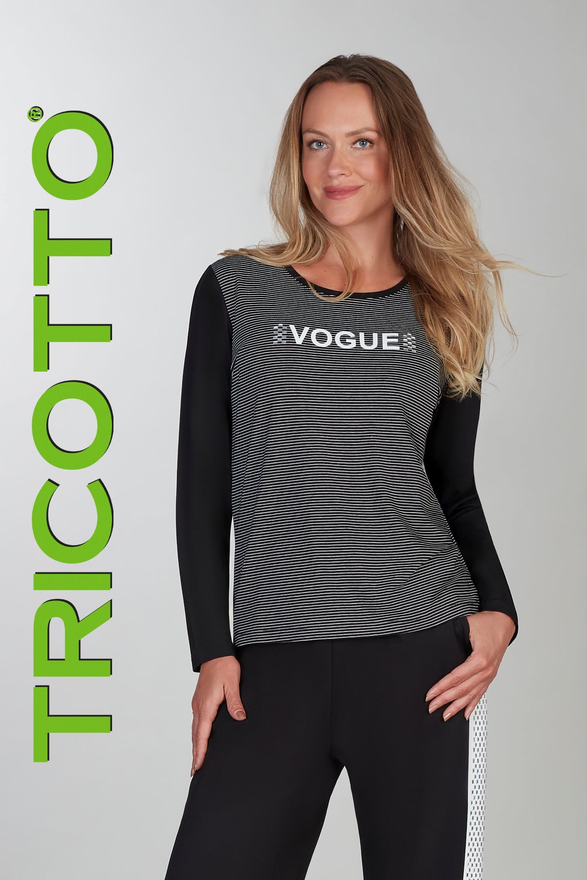 Tricotto top with front vogue sequin print detail