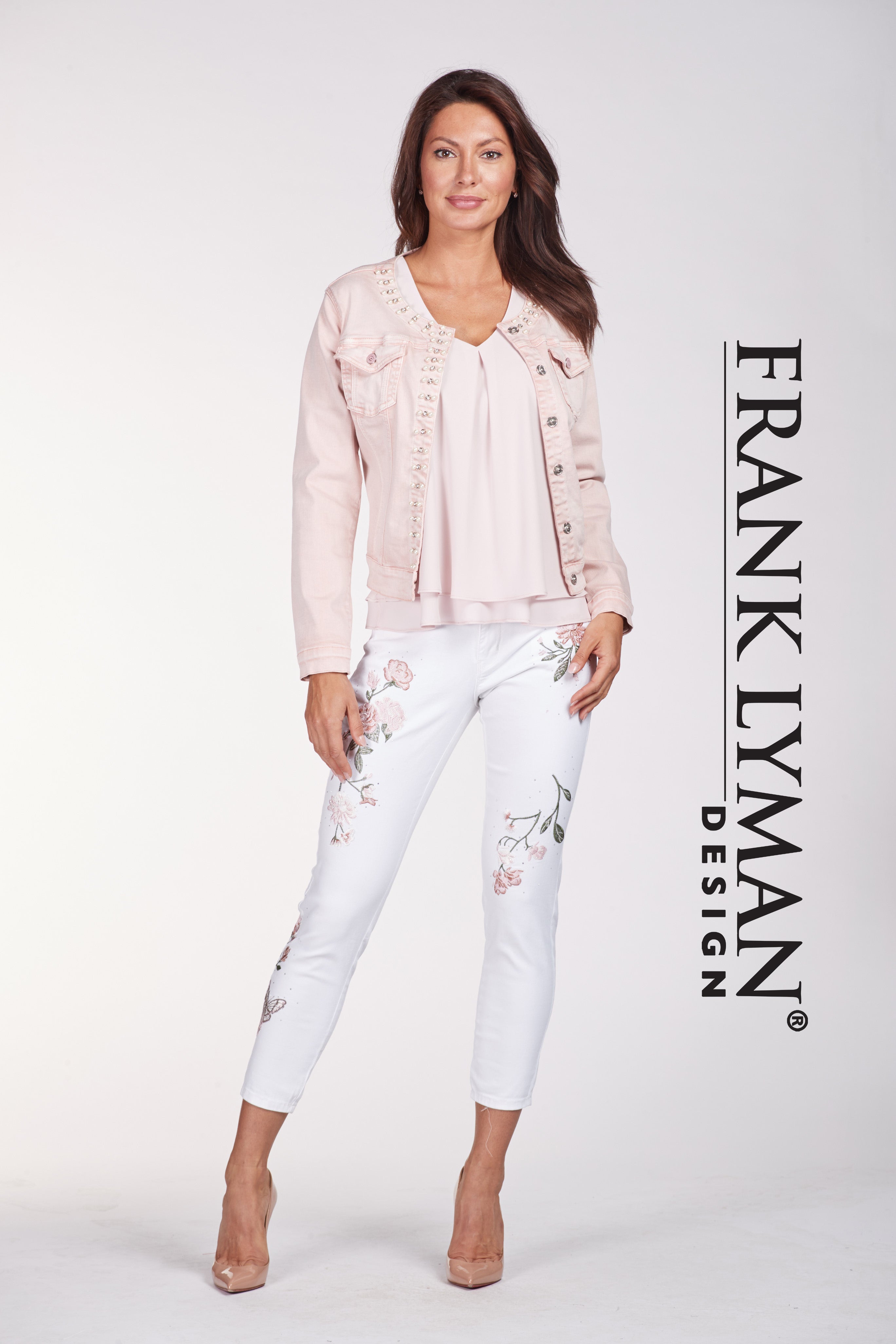 186117U (Jeans only)  Sizing up is recommended