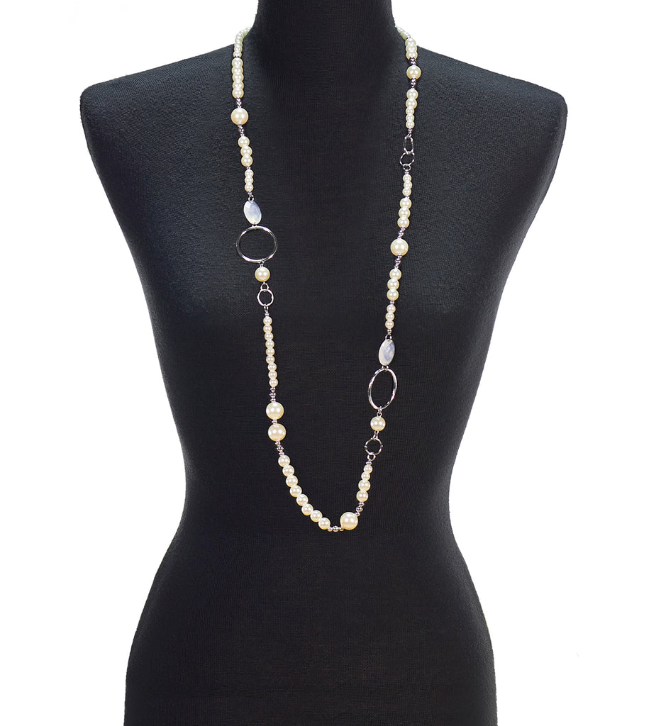 Les Nana White Pearl Necklace