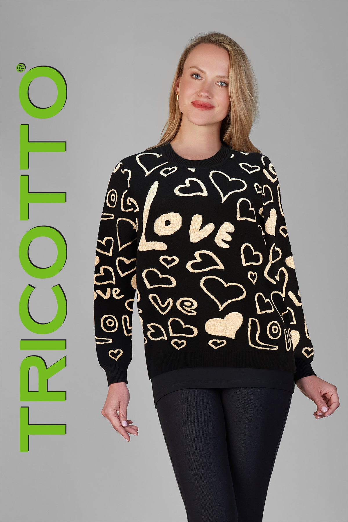 Tricotto Black gold sweater with love print