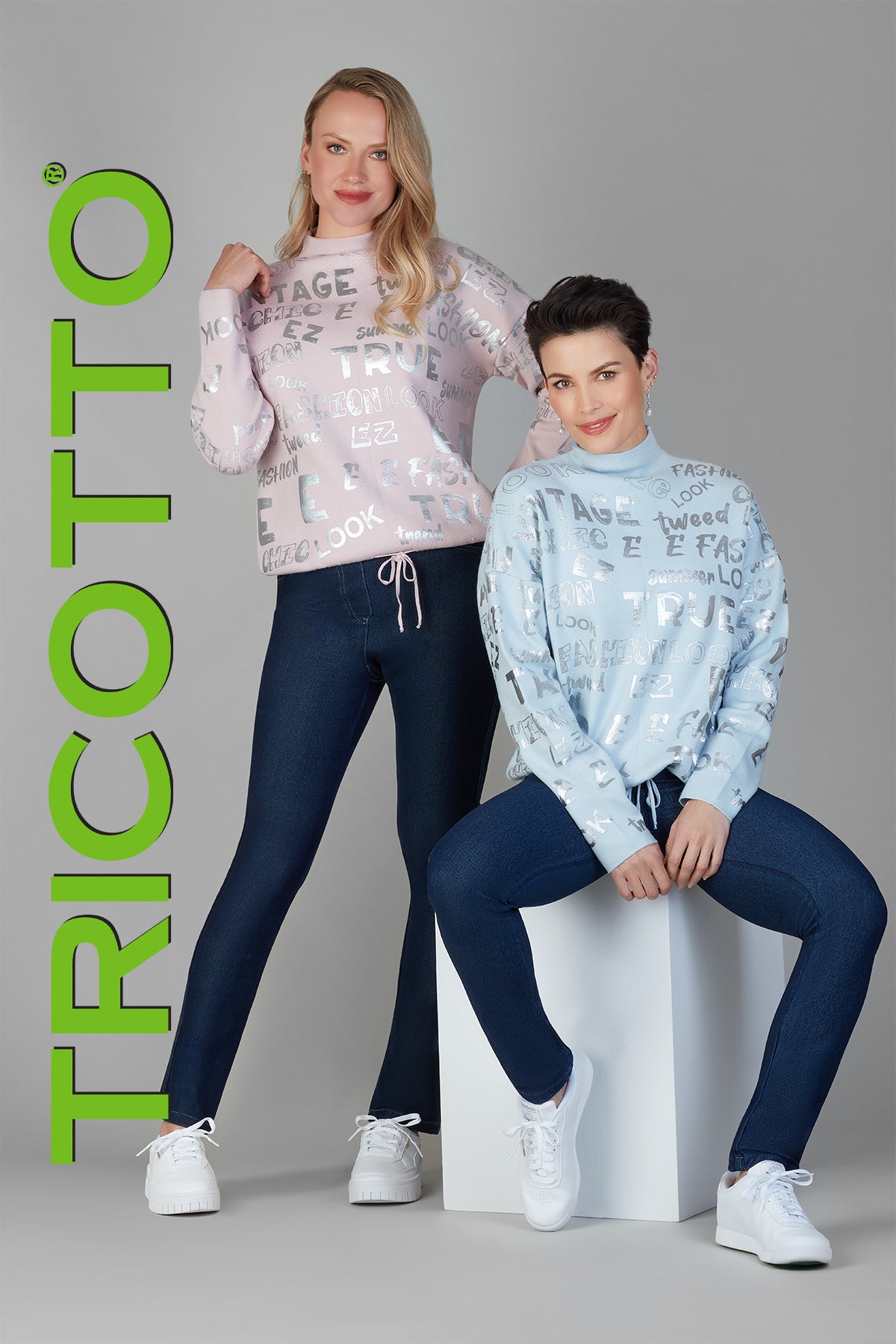 Tricotto mock neck pink sweater with fashion print detail on front & back