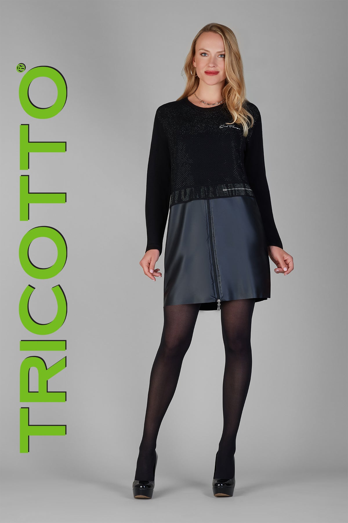 Tricotto Black dress with front sequin and zipper detail