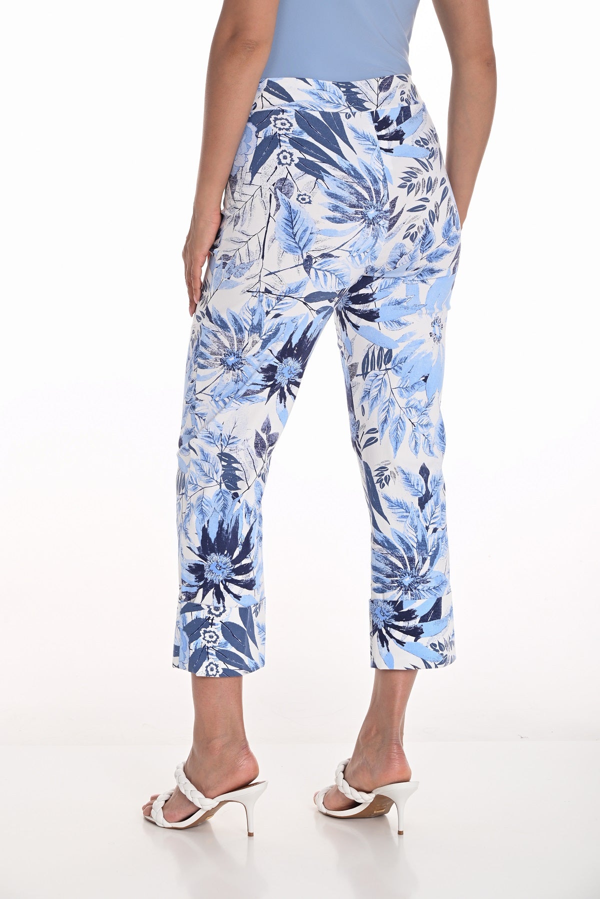 Frank Lyman Blue white floral print pull on pants.