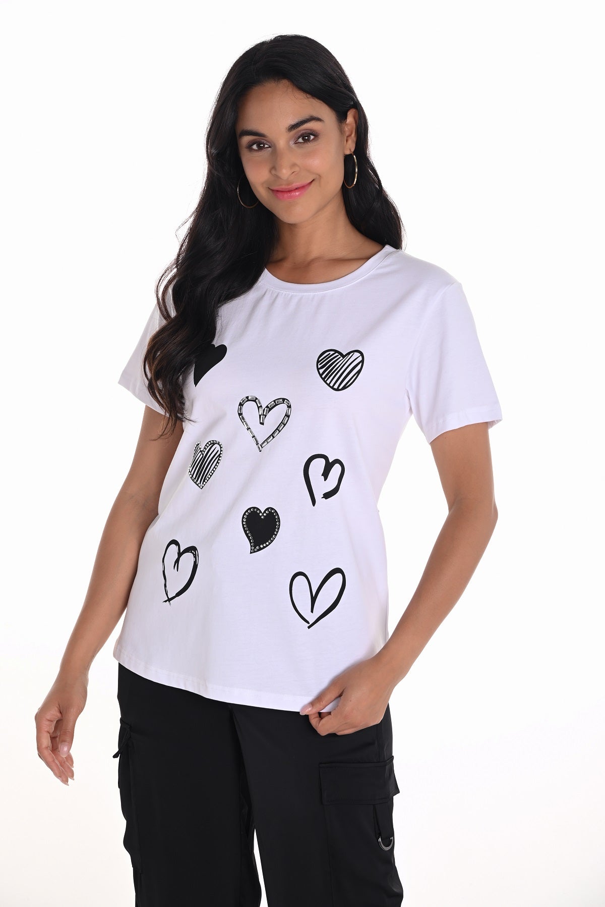 Frank Lyman white cotton t-shirt with front heart print detail