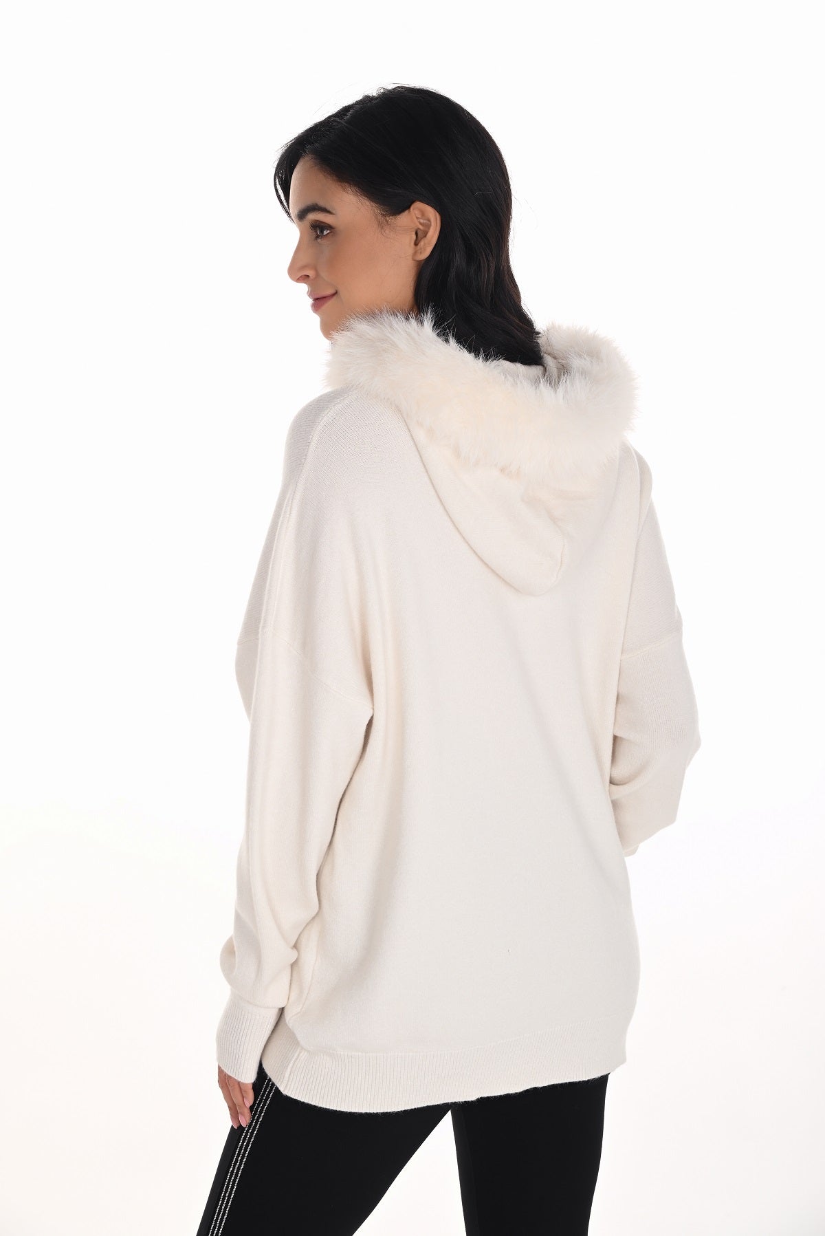 Frank Lyman Tunic winter white tunic sweater with removable fur collar