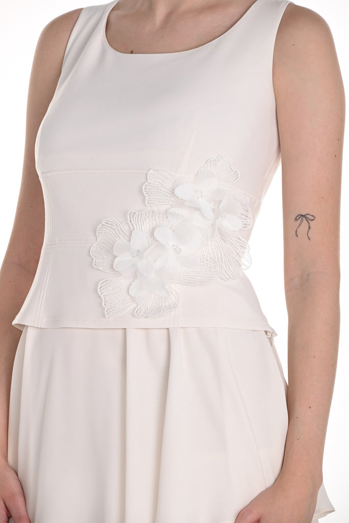 Frank Lyman Montreal Pearl Sleeveless lined evening top with embroidered front detail