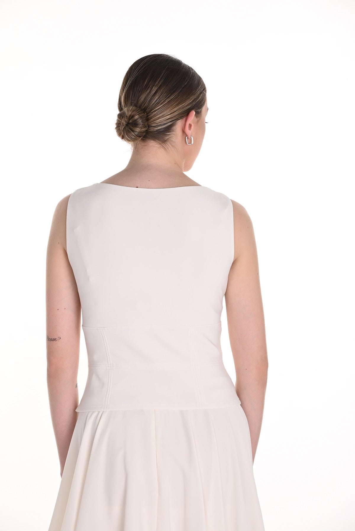 Frank Lyman Montreal Pearl Sleeveless lined evening top with embroidered front detail