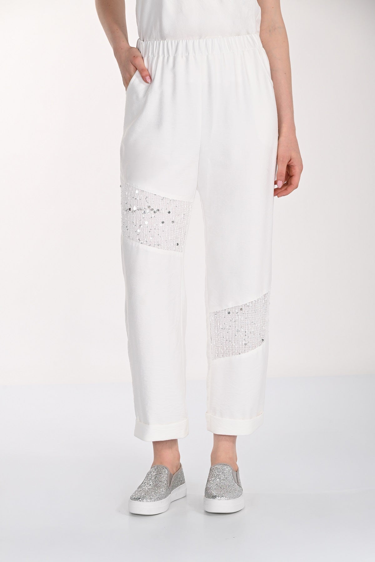 Relaxed Knit Crop Pant. Frank Lyman Style 261114