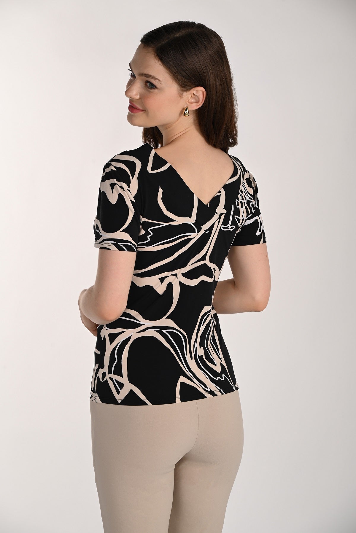 Silky Stretch Knit Top. Frank Lyman Style 261228