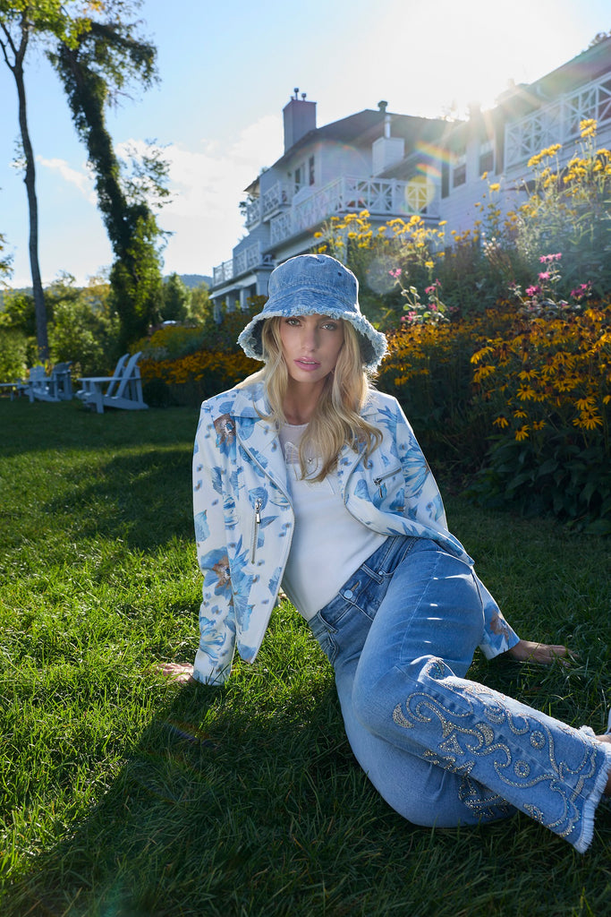 Premium Textured Knit Jacket. Frank Lyman Style 261618