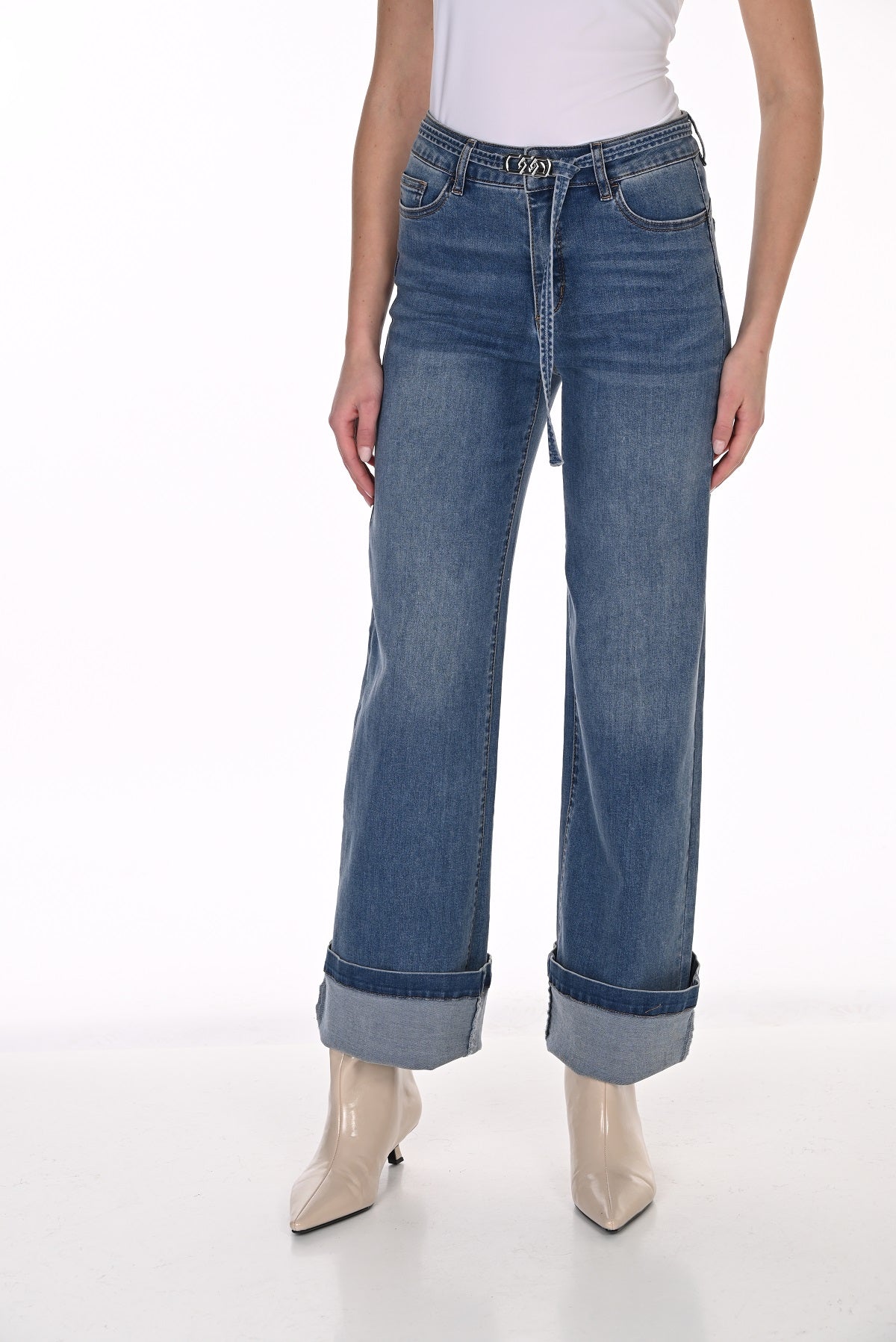 Premium High Rise Wide Leg Jeans. Frank Lyman 263708