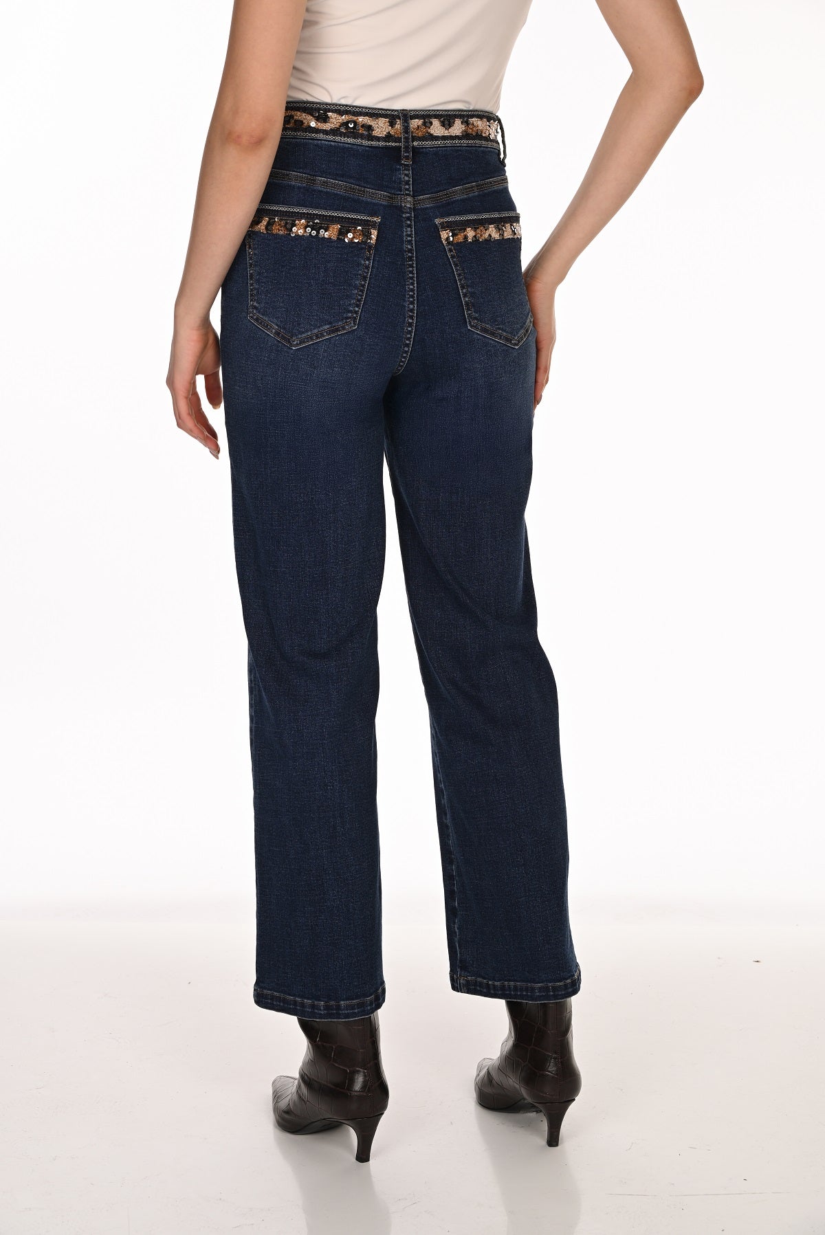 Jean taille mi-haute à jambe large haute couture avec détail imprimé. Frank Lyman 264807
