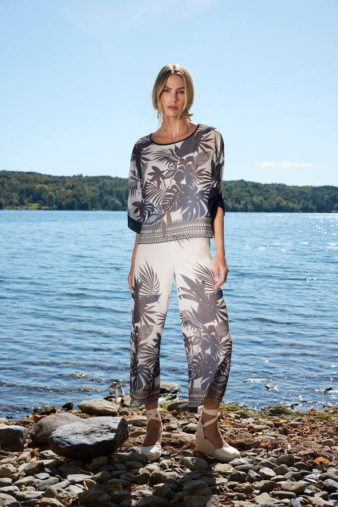 Neutral floral lined blouse