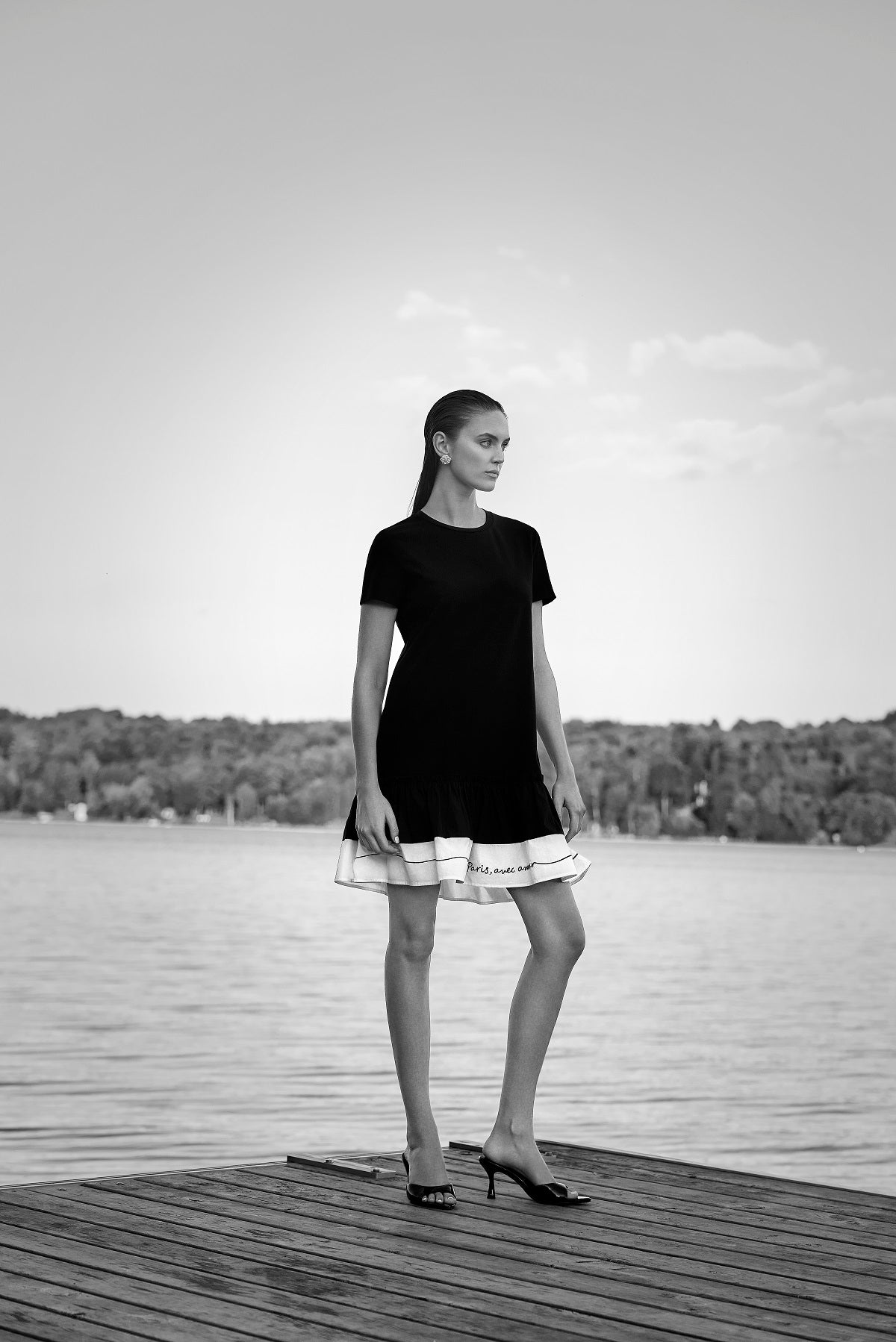 Black white t shirt dress with ruffled hem