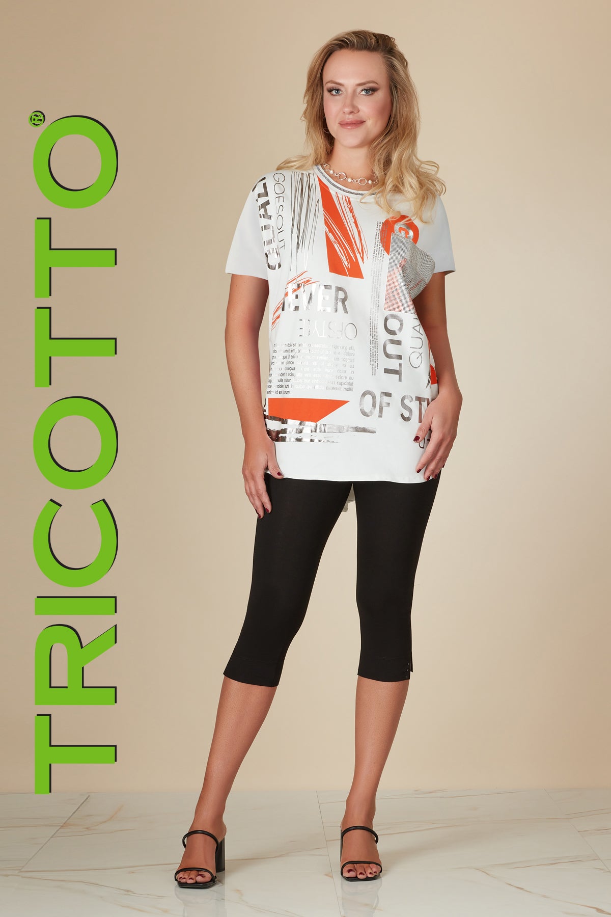 Tricotto Off-white orange tunic with front sequin fashion print detail