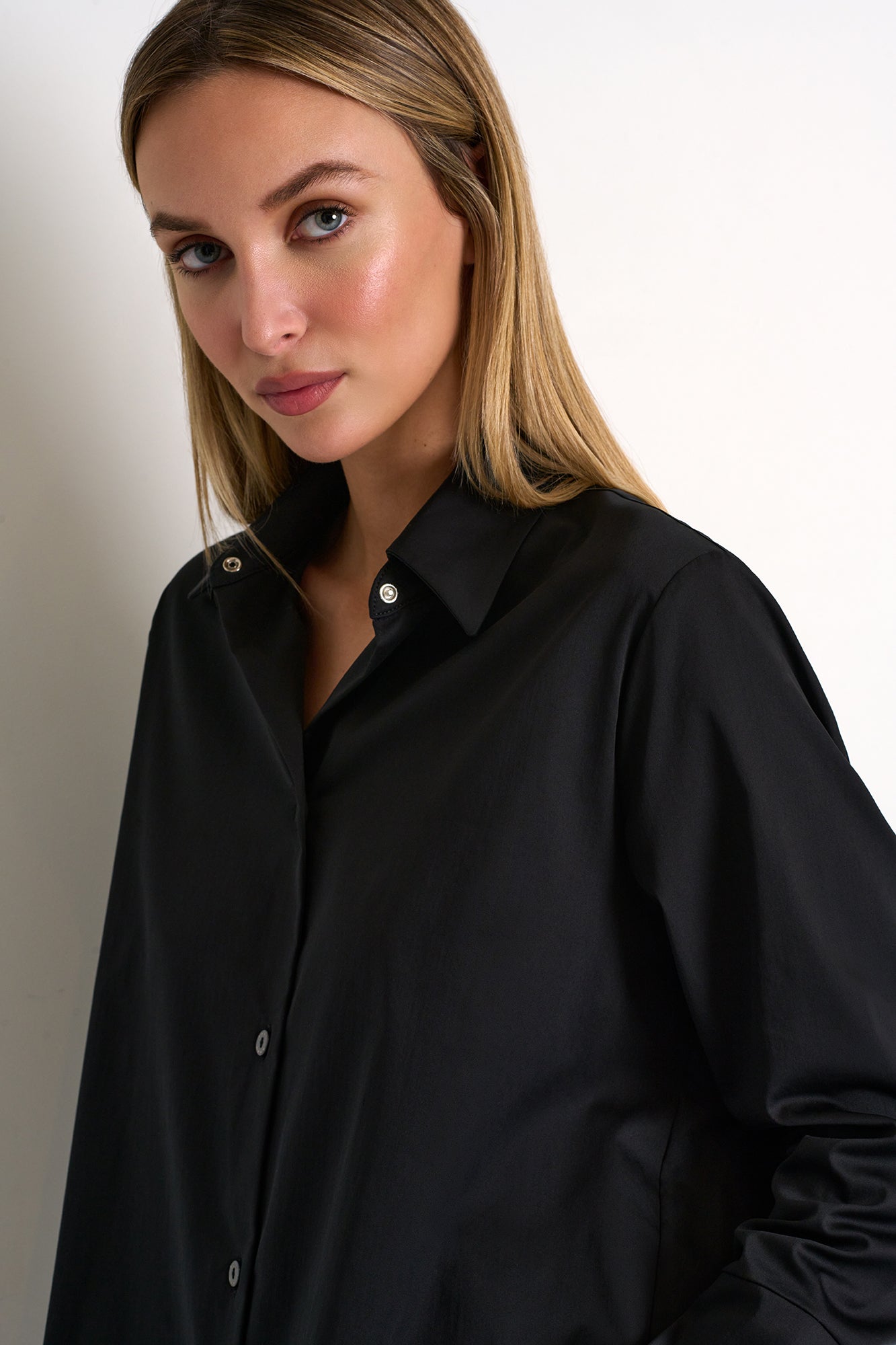 Classic Blouse - 52266-83-800 02 / 800 Caviar / 69% COTON 26% NYLON 5% ELASTANE