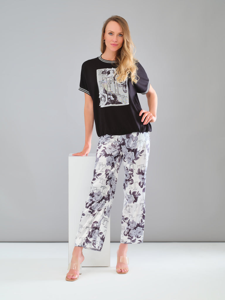 Stylish lack print top with sequin detail on front