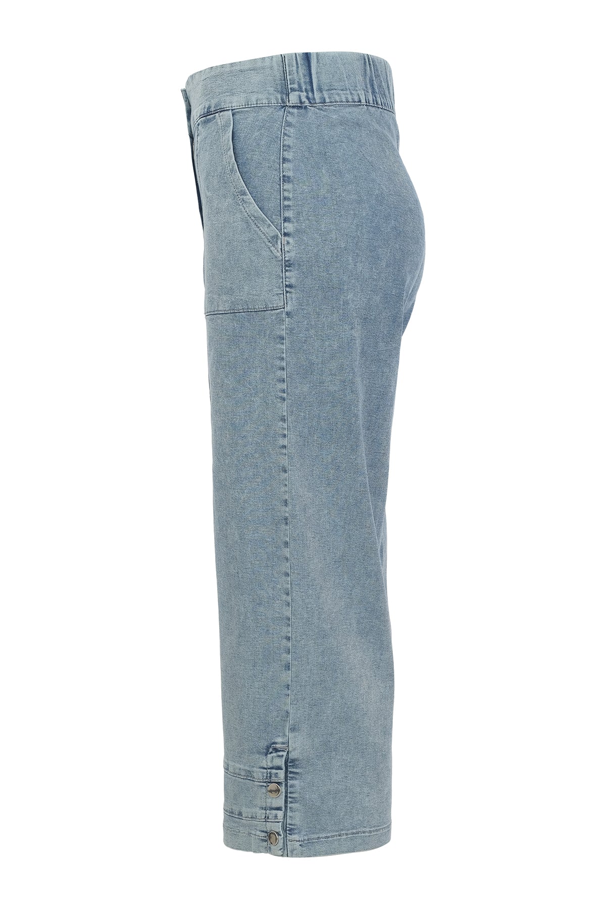 Jeans courts amples en maille douce de qualité supérieure. Tricotto Style 56259
