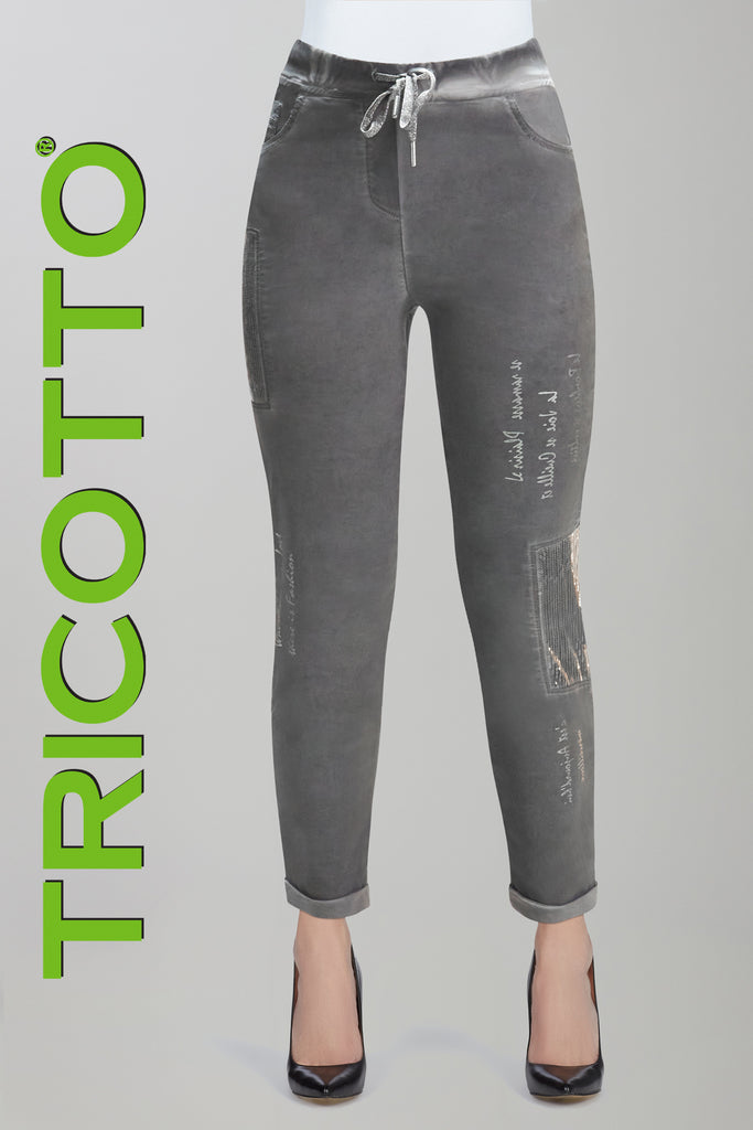 Grey pull on capris with front print detail