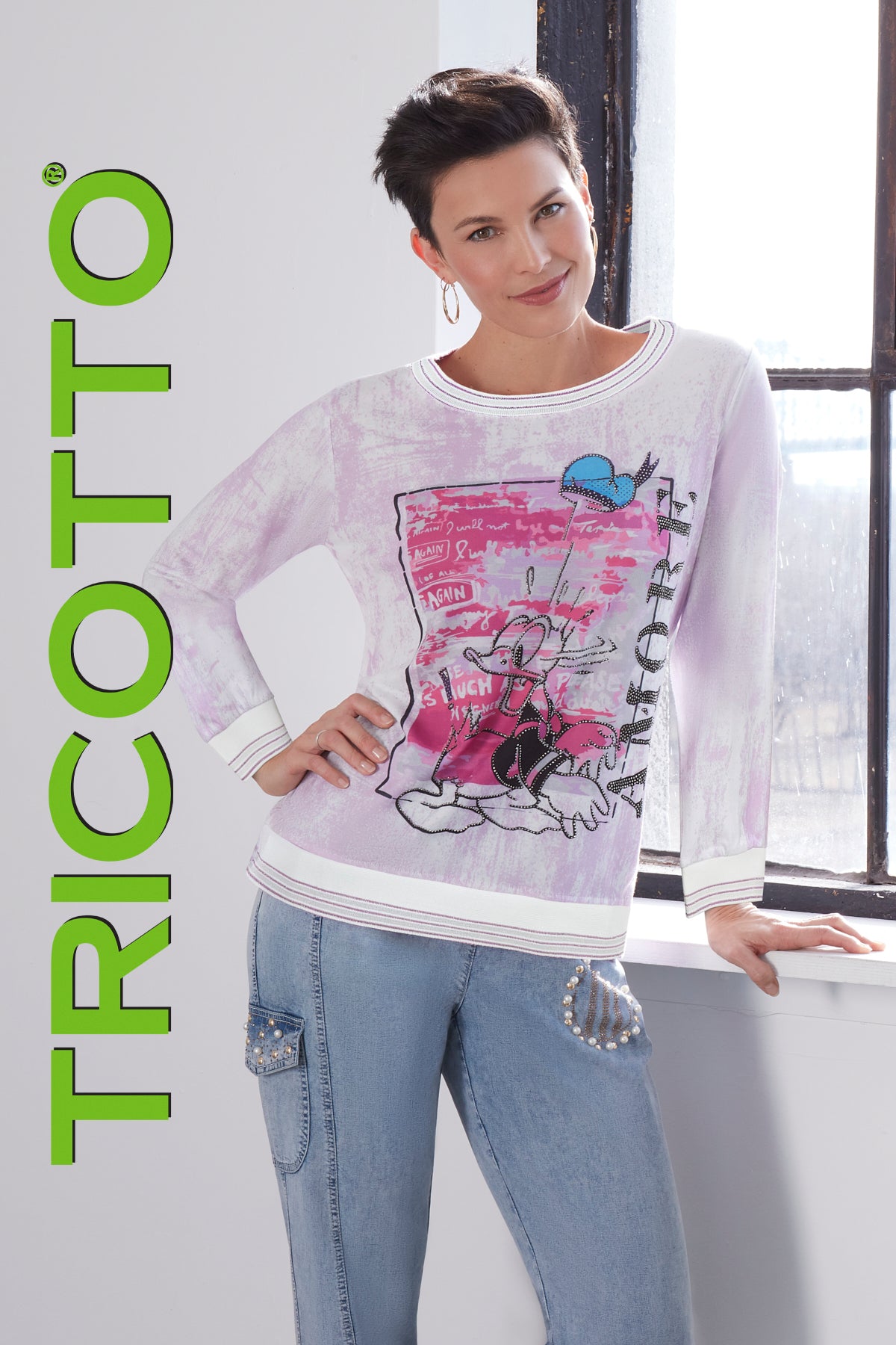 Tricotto lightweight sweater with front sequin print detail in purple pink