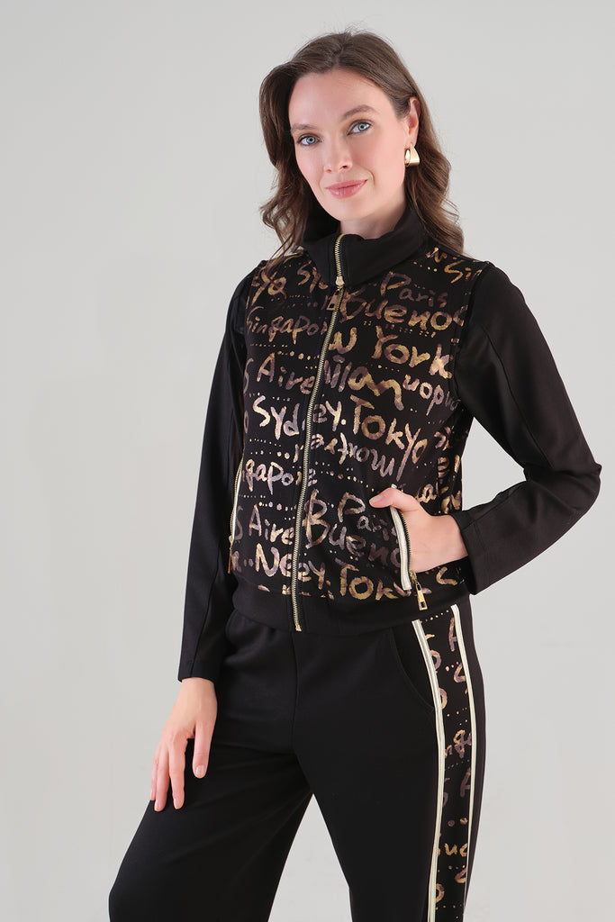 Gilet en maille soyeuse avec détail de fermeture éclair dorée. Tricotto 96034
