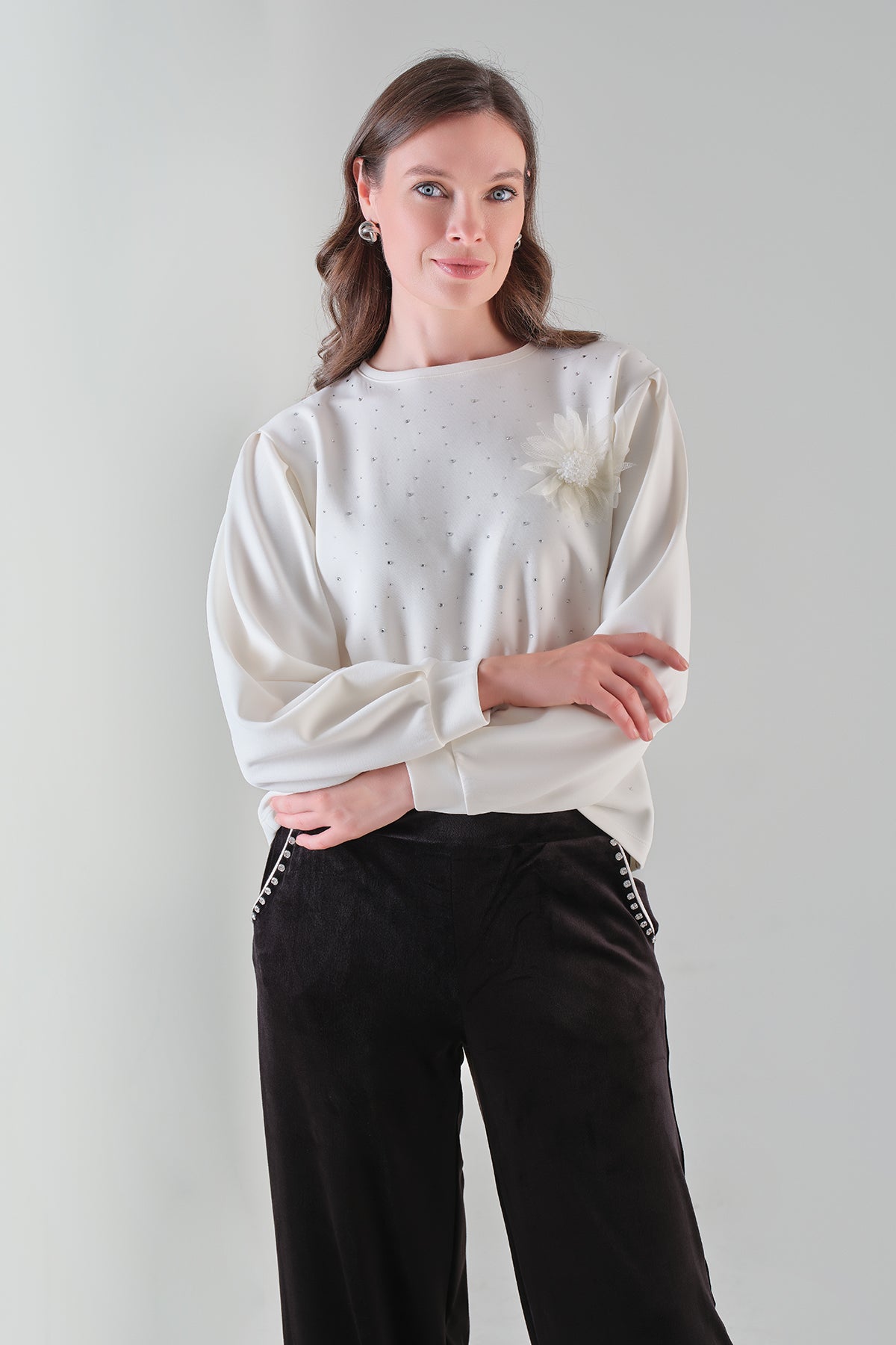 Textured Knit Sequin Front Sweater. Tricotto 96076