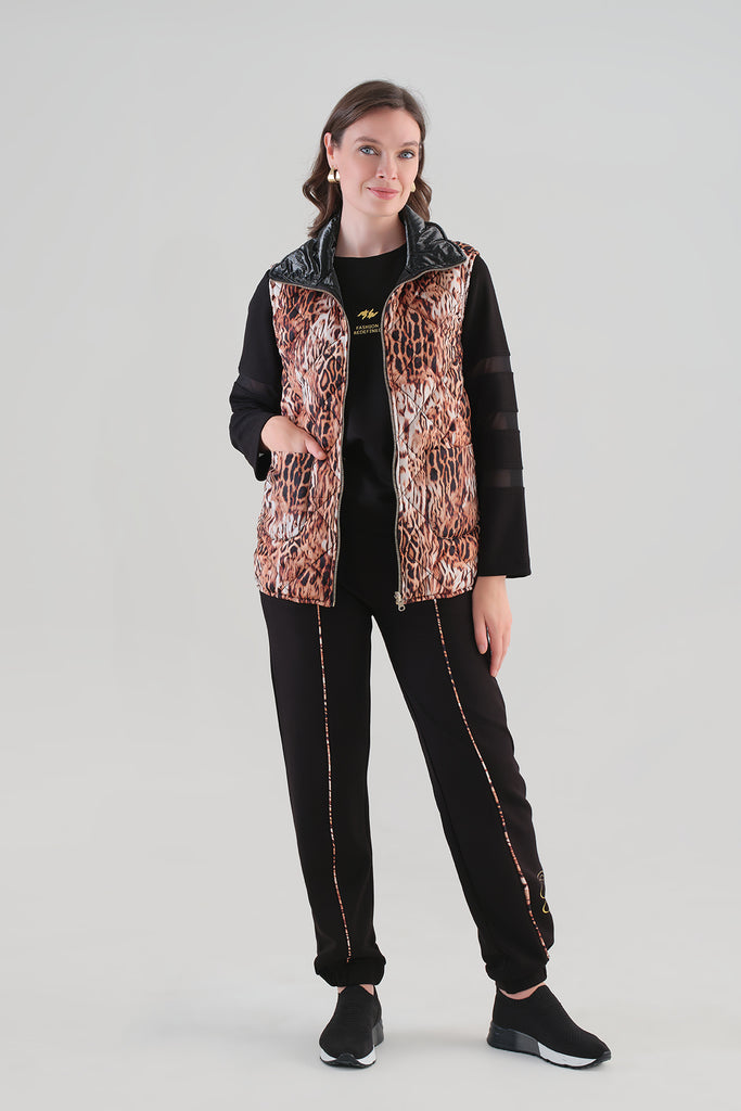 Casual Knit Pant With Pinstripe Print and Elastic Hem. Tricotto 96096