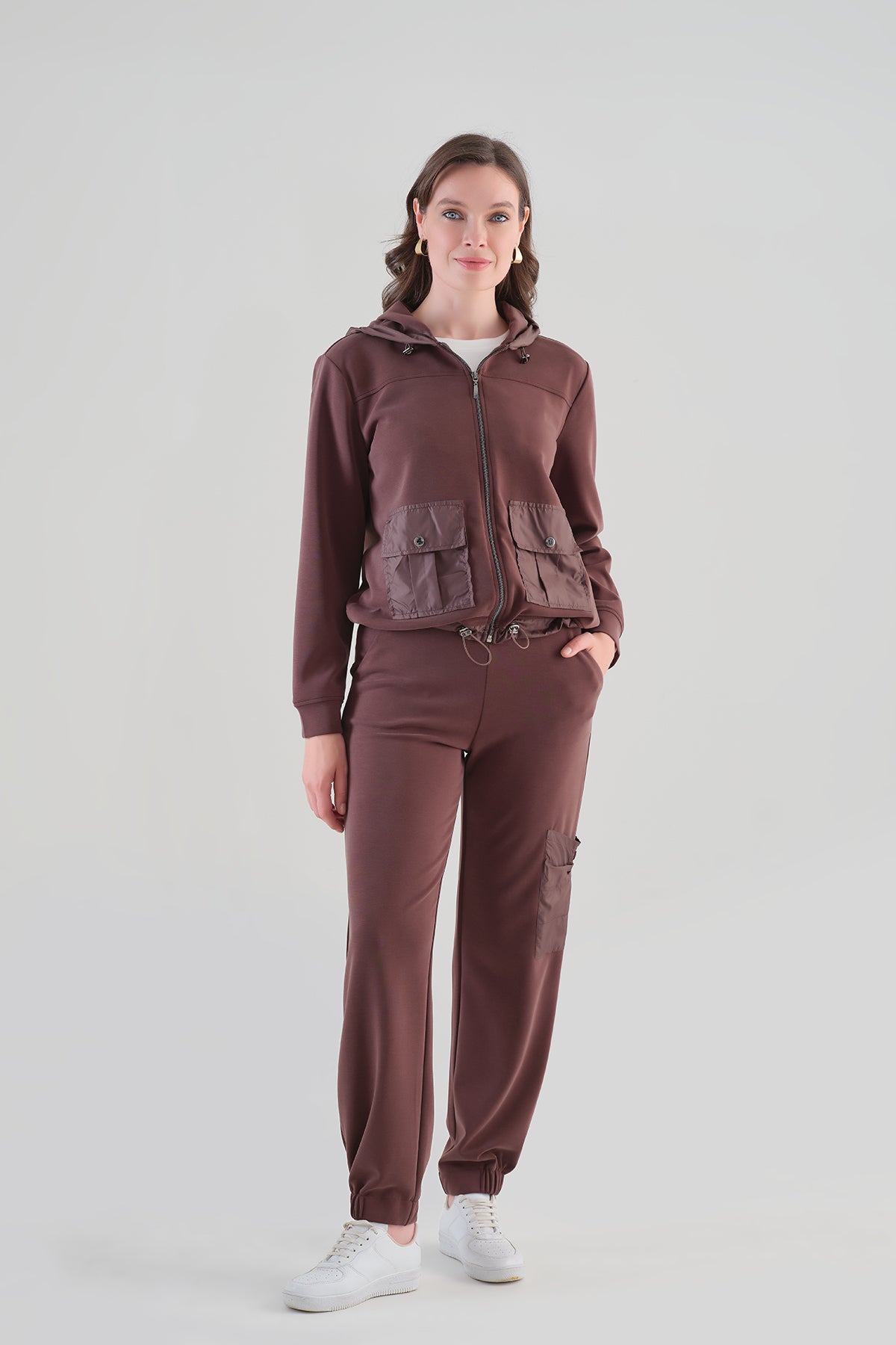 Veste à capuche bomber décontractée luxueuse. Tricotto 96091