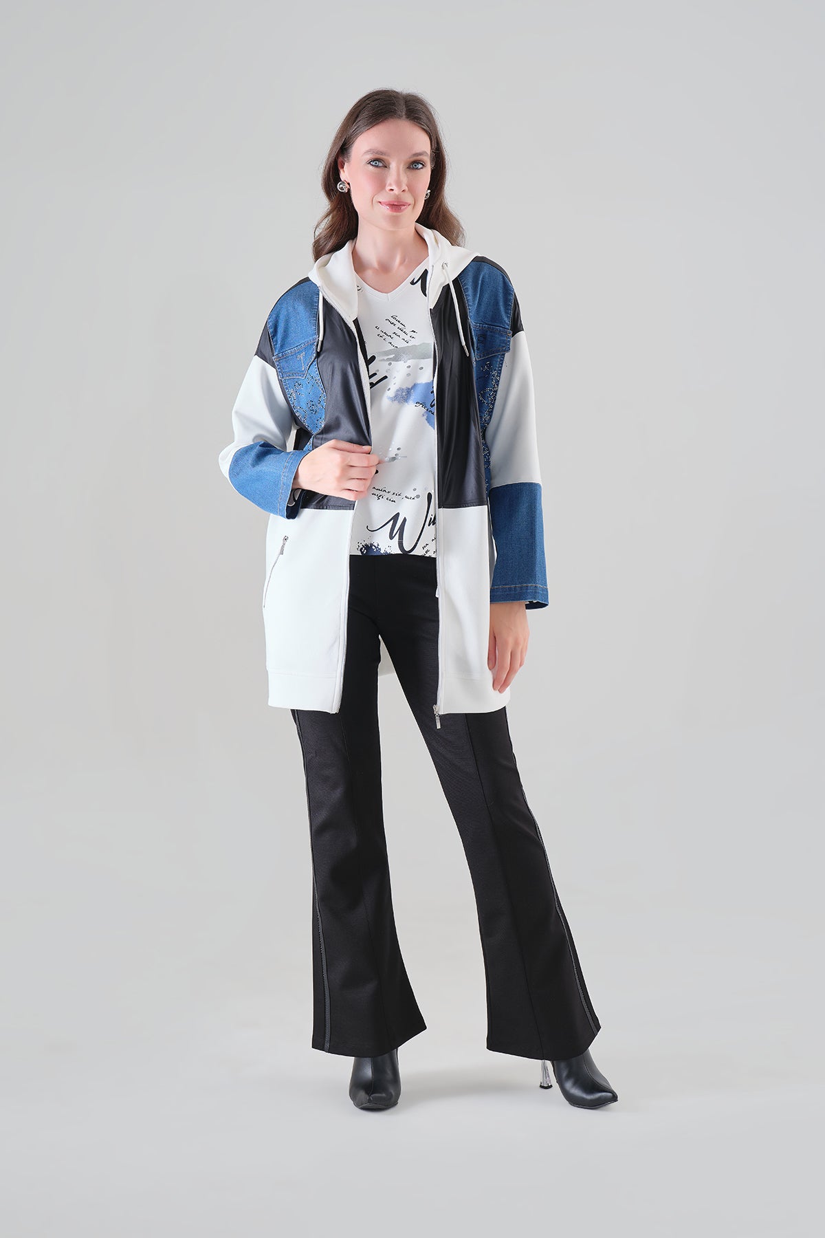 Veste mode en tricot texturé avec détail de sequins sur le devant. Tricotto 96119