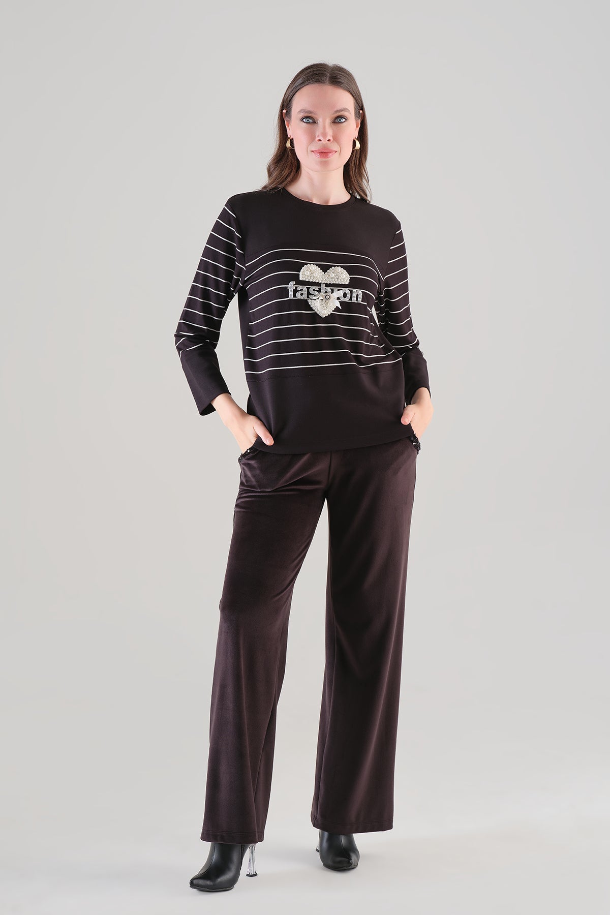 Striking Pearl Sweater With Fashion Print. Tricotto 96030