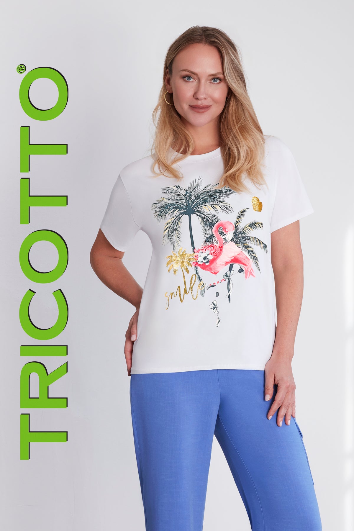 Tricotto white t-shirt with front print detail