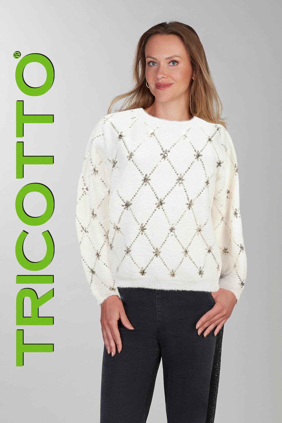 F-105-F25 (Sweater)