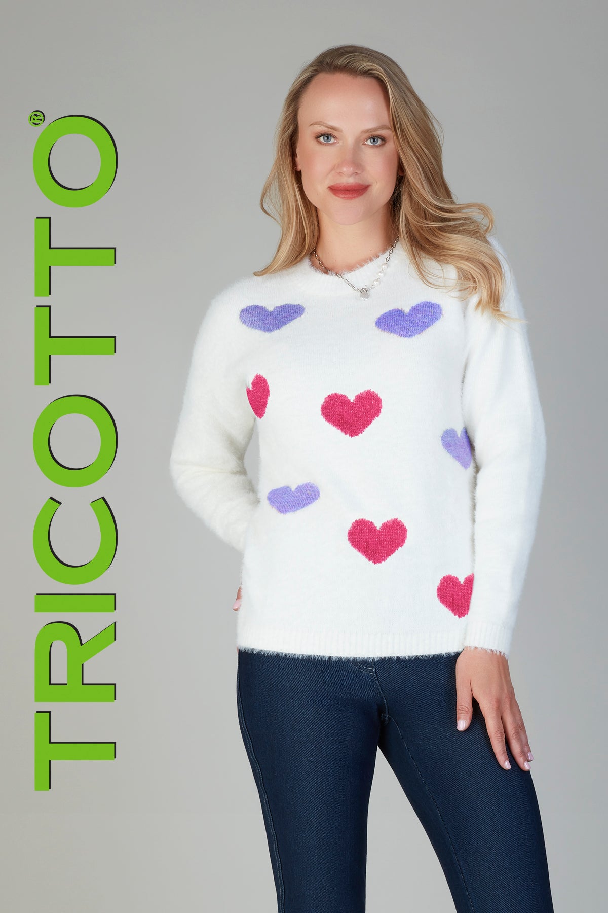 Tricotto Winter white eyelash knit sweater with front coloured heart detail