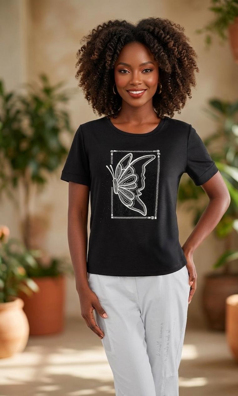 T-shirt en maille de qualité supérieure avec détails en sequins sur le devant. Tricotto Style 56142