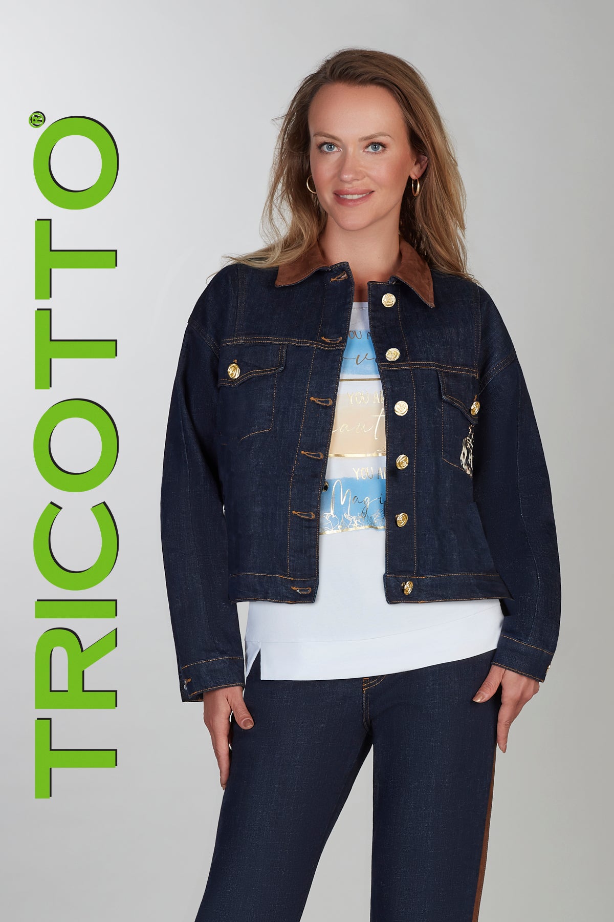 Denim blue jean jacket with brown collar and sequin print detail